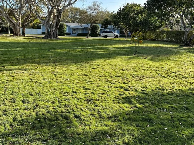 13190 SW 75th Ave, Pinecrest FL 33156