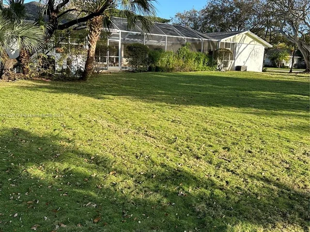 13190 SW 75th Ave, Pinecrest FL 33156