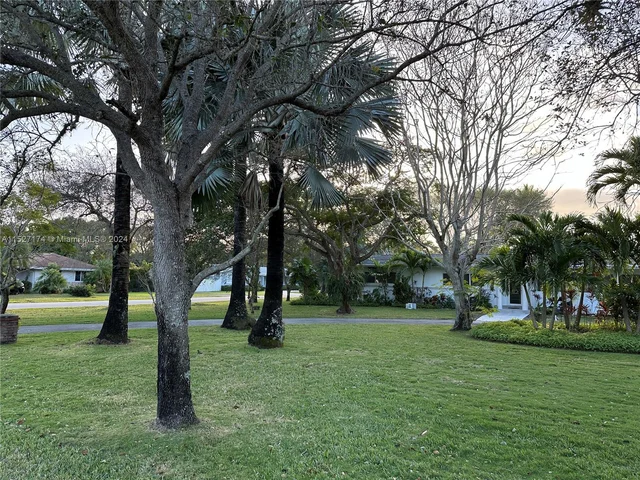 13190 SW 75th Ave, Pinecrest FL 33156