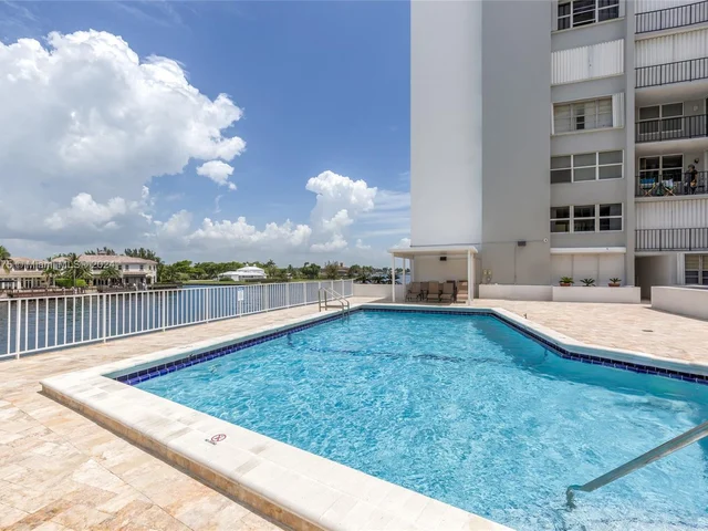 1400 S Ocean Dr # 1102, Hollywood FL 33019