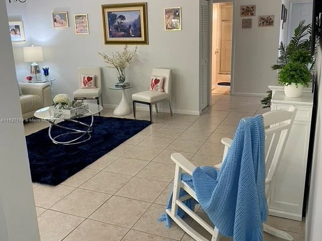 9801 NW 5th Ct, Plantation FL 33324