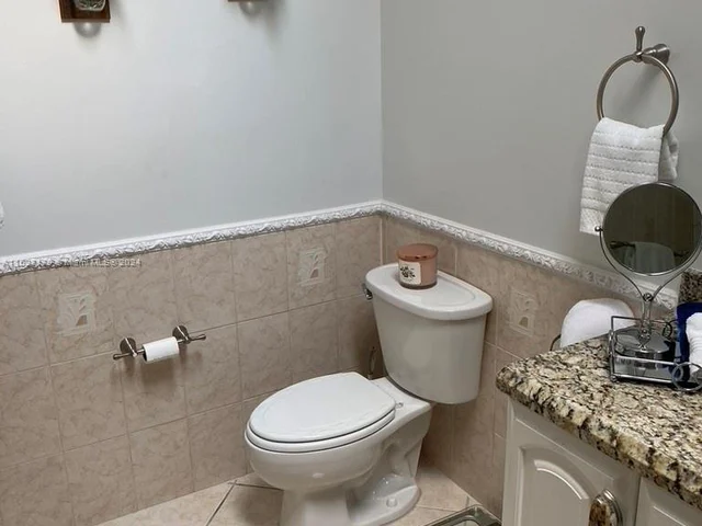 9801 NW 5th Ct, Plantation FL 33324