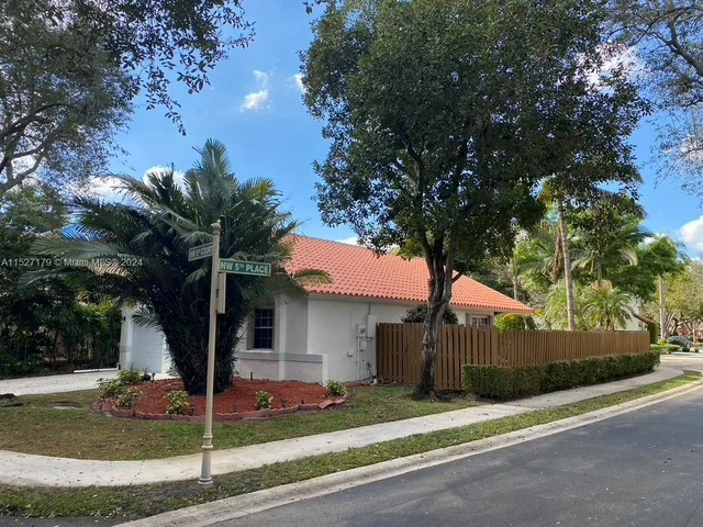 9801 NW 5th Ct, Plantation FL 33324
