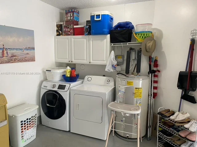 9801 NW 5th Ct, Plantation FL 33324