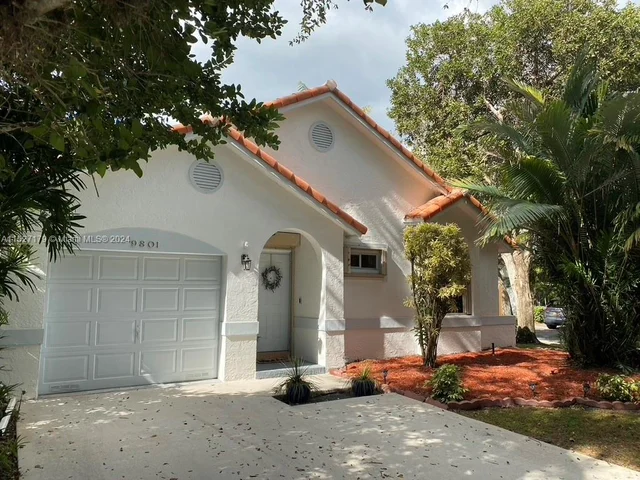 9801 NW 5th Ct, Plantation FL 33324