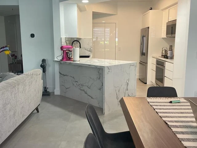 3255 NE 184th St # 12101, Aventura FL 33160