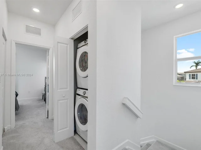 12130 NW 23rd Ct, Miami FL 33167