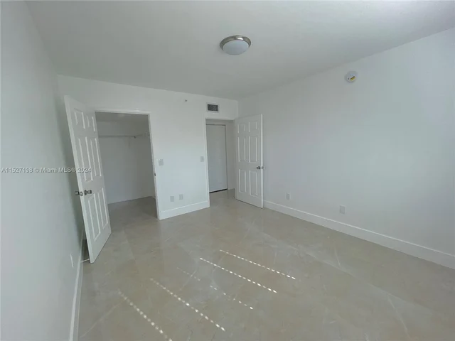 2640 S University Dr # 201, Davie FL 33328