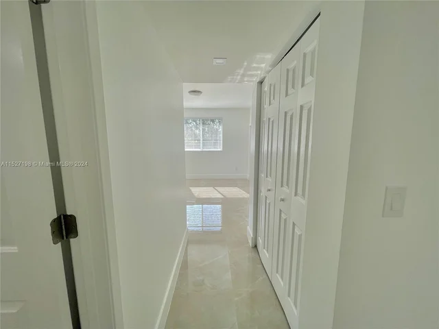 2640 S University Dr # 201, Davie FL 33328