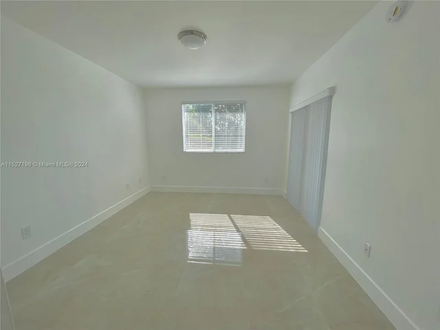 2640 S University Dr # 201, Davie FL 33328