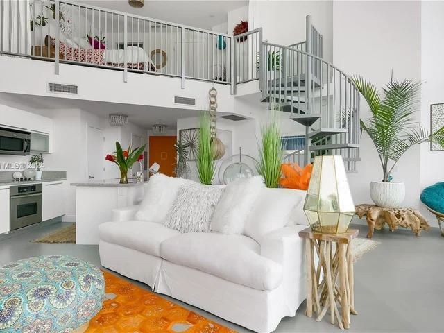 888 Biscayne Blvd # 905, Miami FL 33132