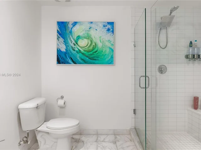 888 Biscayne Blvd # 905, Miami FL 33132