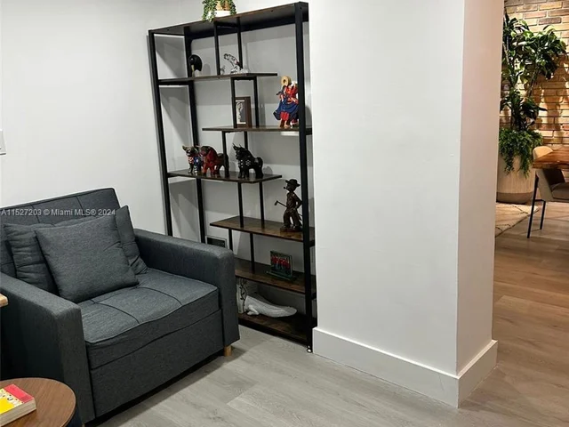 1980 S Ocean Dr #MZH, Hallandale Beach FL 33009