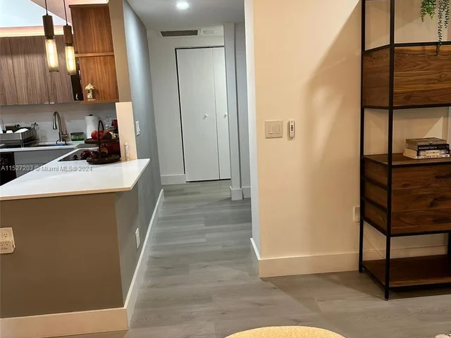 1980 S Ocean Dr #MZH, Hallandale Beach FL 33009