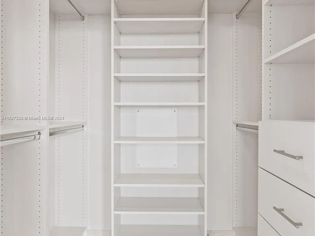 88 SW 7th ST # 2612, Miami FL 33130