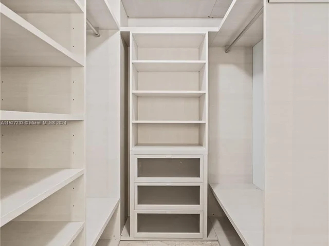 88 SW 7th ST # 2612, Miami FL 33130