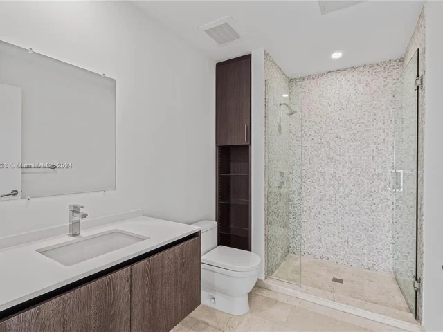 88 SW 7th ST # 2612, Miami FL 33130