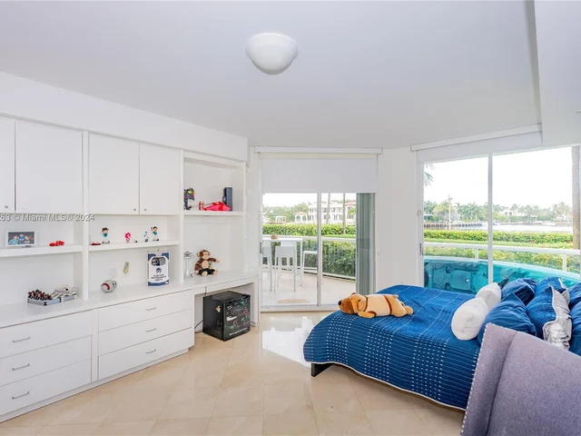 3801 NE 207th St, Aventura FL 33180