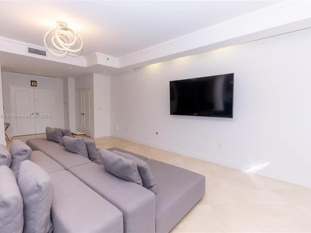 3801 NE 207th St, Aventura FL 33180