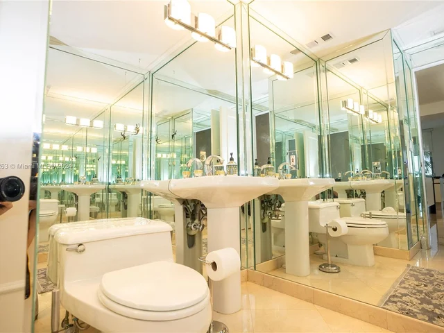 3801 NE 207th St, Aventura FL 33180