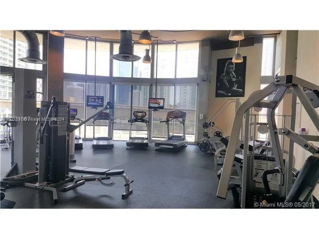 690 SW 1st Ct # 2025, Miami FL 33130