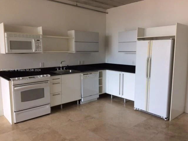 690 SW 1st Ct # 2025, Miami FL 33130