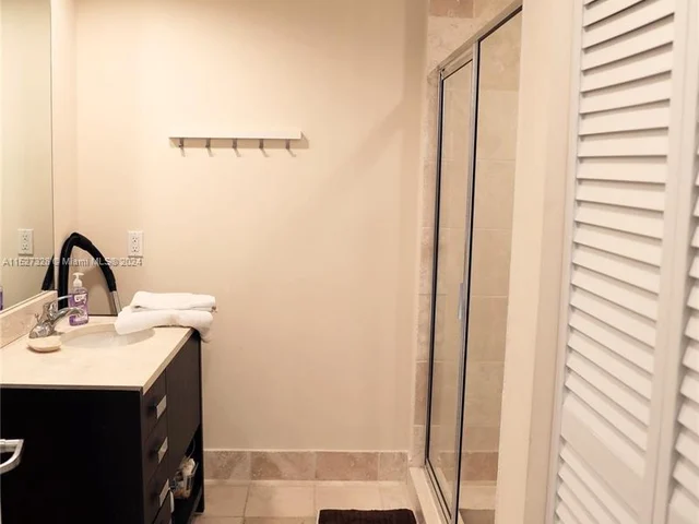 18201 Collins Ave # 505, Sunny Isles Beach FL 33160