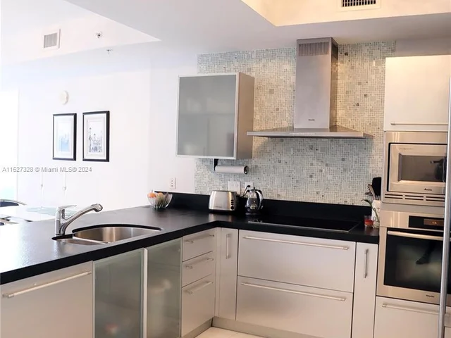 18201 Collins Ave # 505, Sunny Isles Beach FL 33160