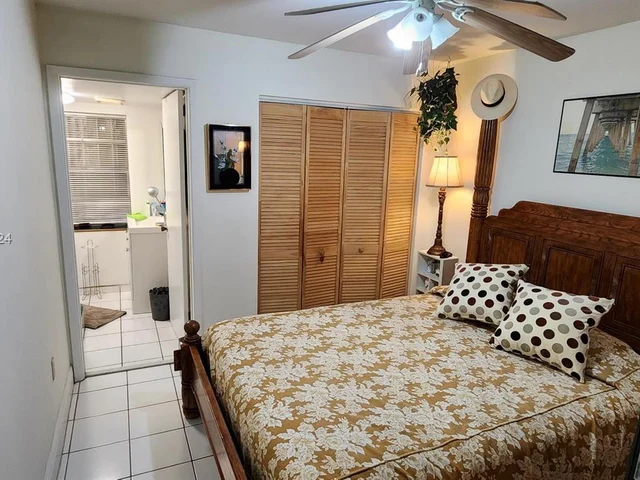 1650 W 57th Ter, Hialeah FL 33012