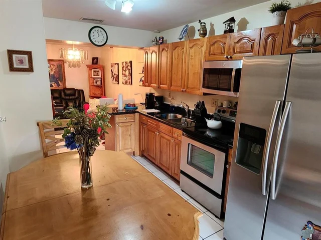 1650 W 57th Ter, Hialeah FL 33012