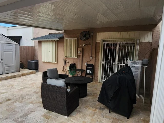 1650 W 57th Ter, Hialeah FL 33012