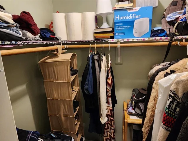 1650 W 57th Ter, Hialeah FL 33012