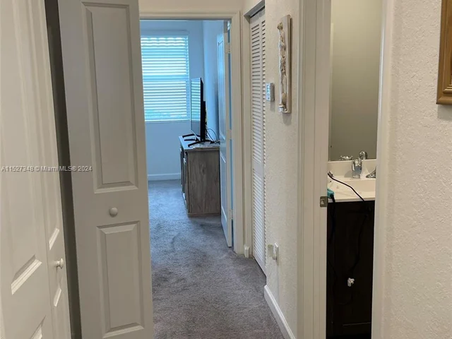 2605 SE 13th Ct # 2605, Homestead FL 33035