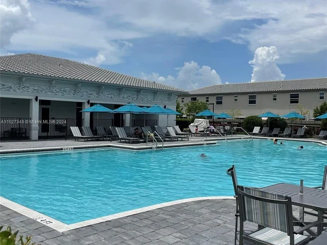 2605 SE 13th Ct # 2605, Homestead FL 33035