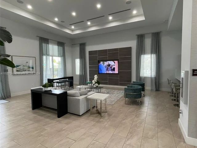 2605 SE 13th Ct # 2605, Homestead FL 33035