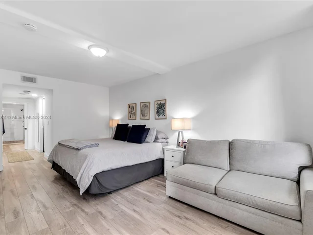 121 Crandon Blvd # 256, Key Biscayne FL 33149