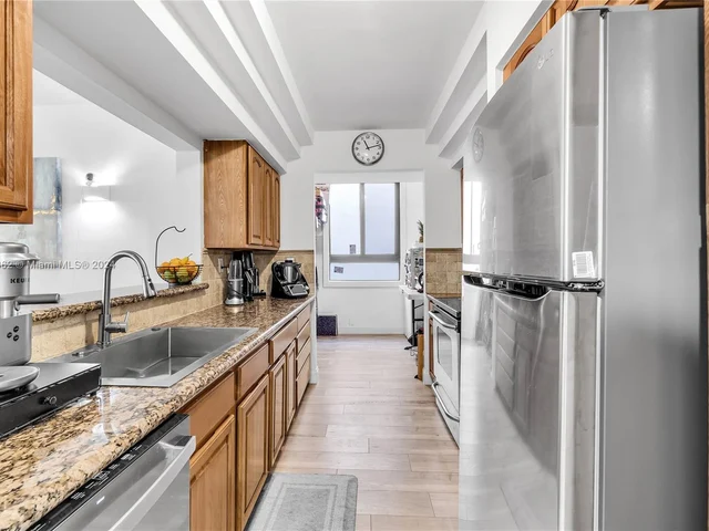 121 Crandon Blvd # 256, Key Biscayne FL 33149