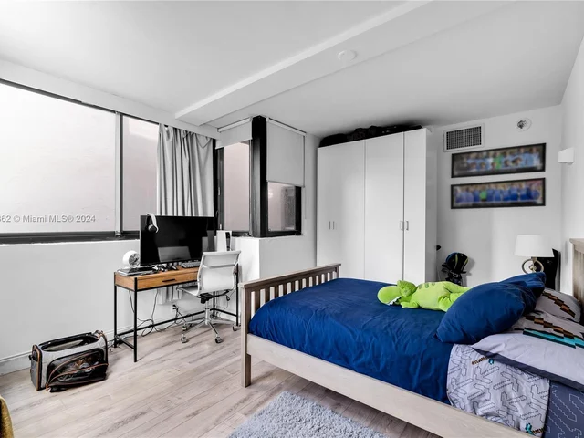 121 Crandon Blvd # 256, Key Biscayne FL 33149