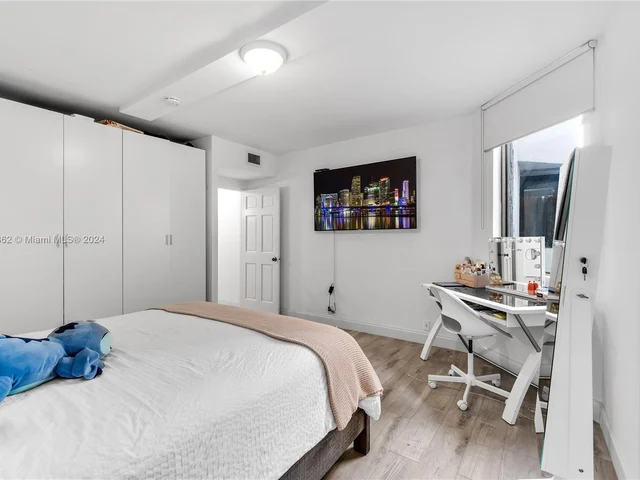 121 Crandon Blvd # 256, Key Biscayne FL 33149