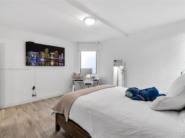 121 Crandon Blvd # 256, Key Biscayne FL 33149