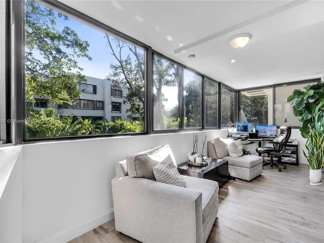 121 Crandon Blvd # 256, Key Biscayne FL 33149