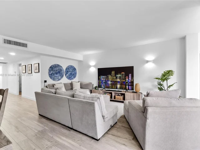 121 Crandon Blvd # 256, Key Biscayne FL 33149