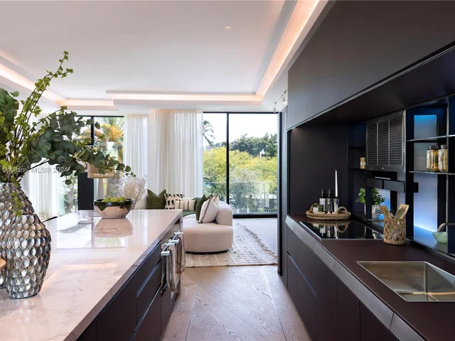 2000 N Bay Rd, Miami Beach FL 33140