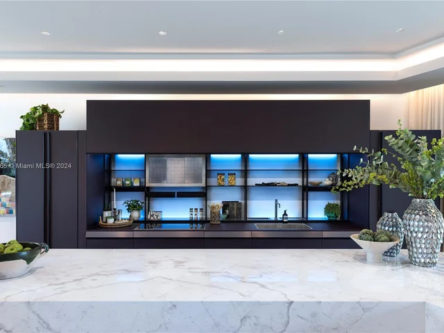 2000 N Bay Rd, Miami Beach FL 33140