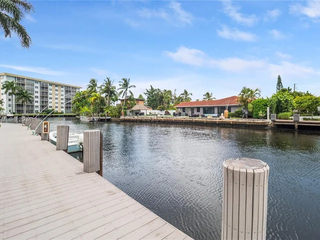 2970 NE 16th Ave # 209, Oakland Park FL 33334