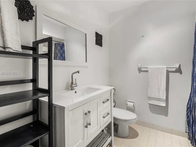 2970 NE 16th Ave # 209, Oakland Park FL 33334