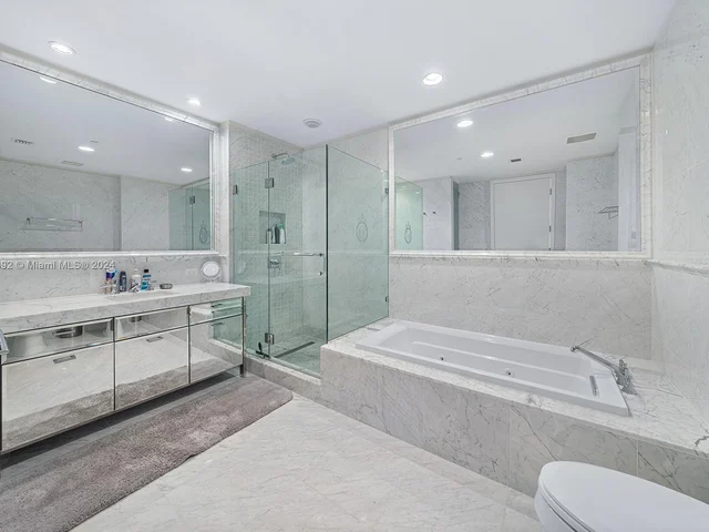 17475 Collins Ave # 903, Sunny Isles Beach FL 33160