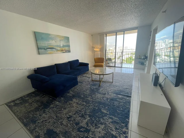210 174th St # 1918, Sunny Isles Beach FL 33160