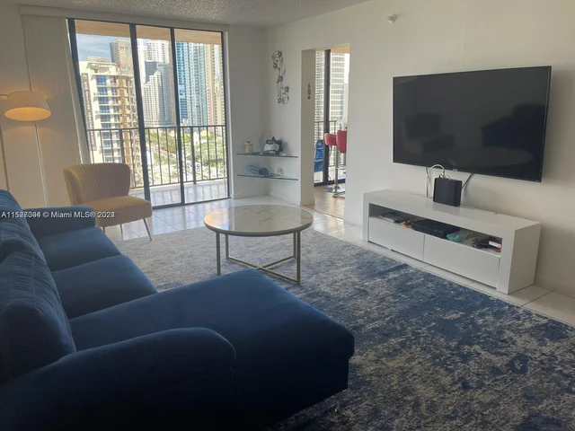 210 174th St # 1918, Sunny Isles Beach FL 33160