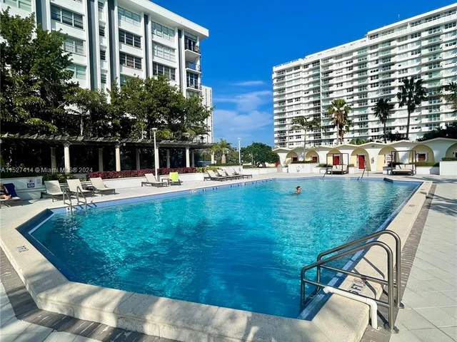 5600 Collins Ave # 16P, Miami Beach FL 33140